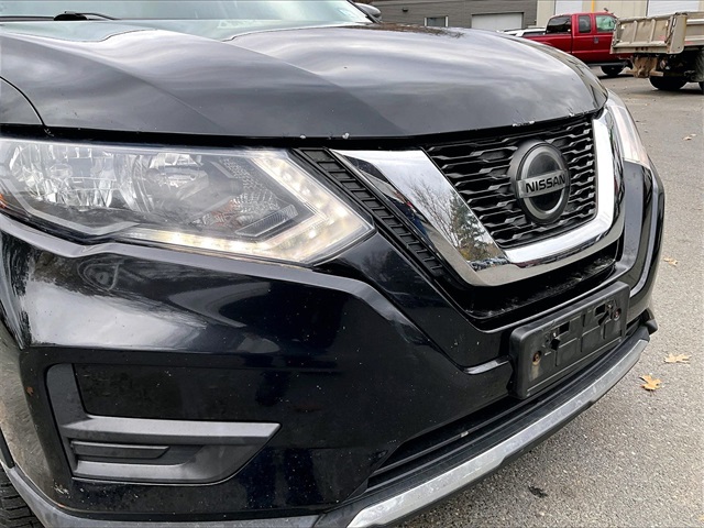 2018 Nissan Rogue SV - Photo 29