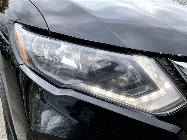 2018 Nissan Rogue SV - Photo 30