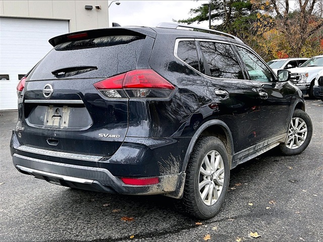 2018 Nissan Rogue SV - Photo 4