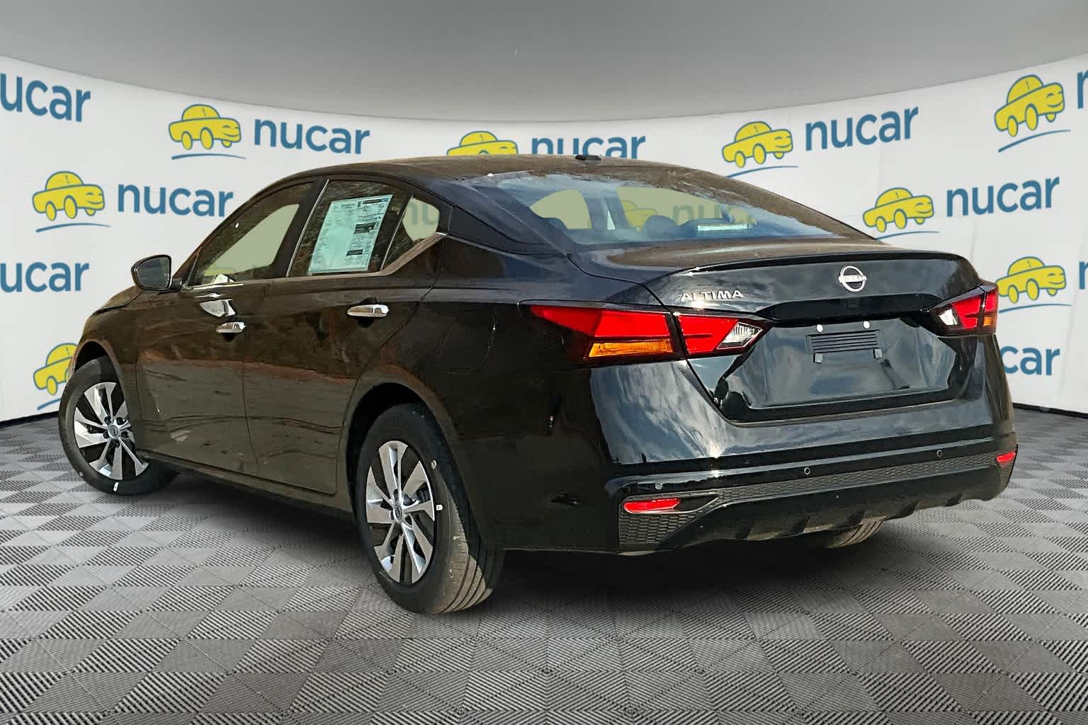 2025 Nissan Altima S - Photo 4