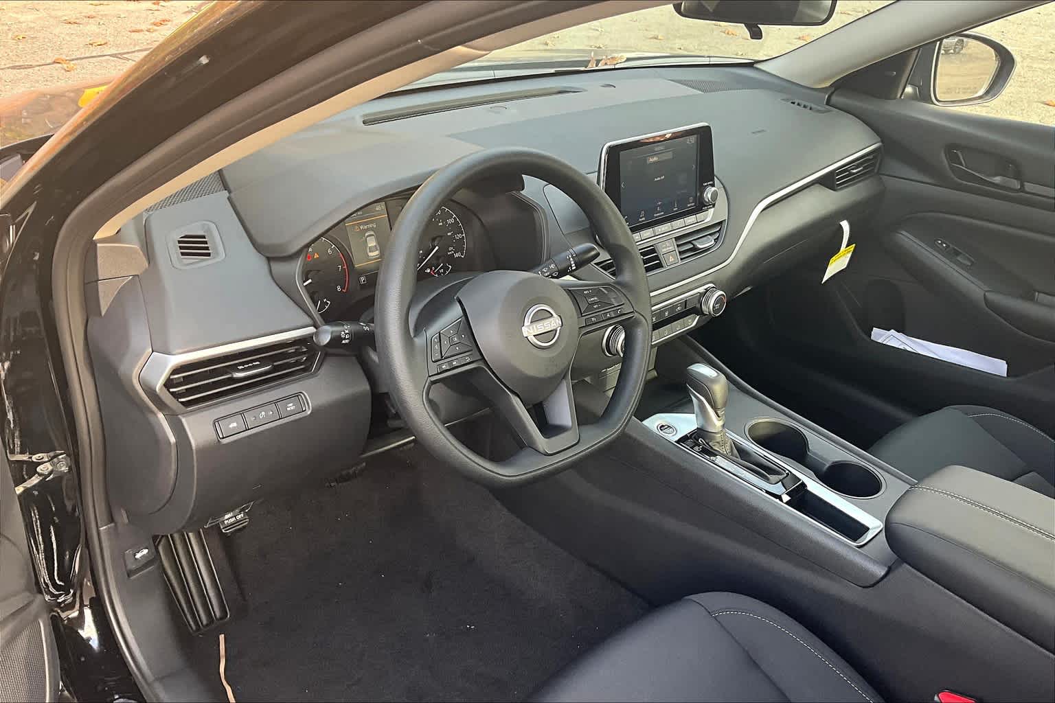 2025 Nissan Altima S - Photo 8