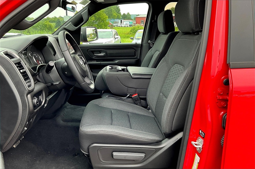 2025 Ram 1500 Tradesman - Photo 11