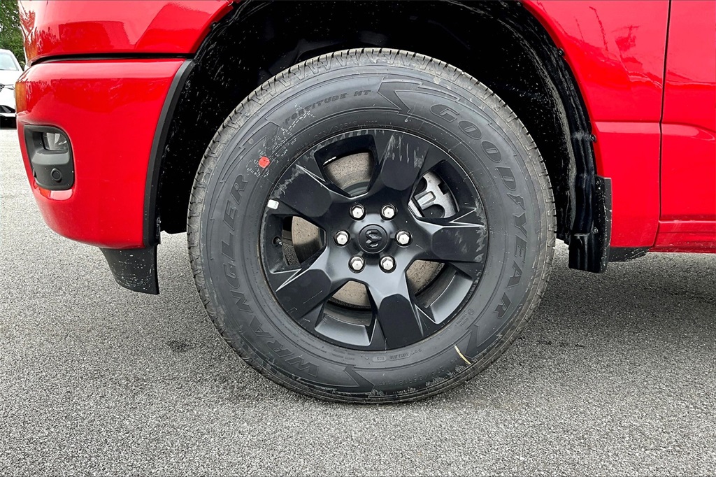 2025 Ram 1500 Tradesman - Photo 8