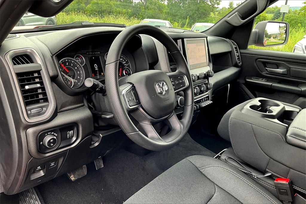 2025 Ram 1500 Tradesman - Photo 9