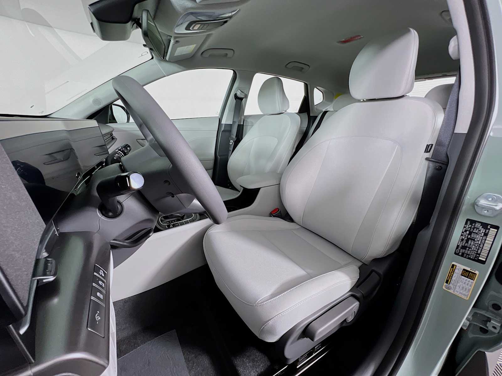 2026 Hyundai Kona SE - Photo 12