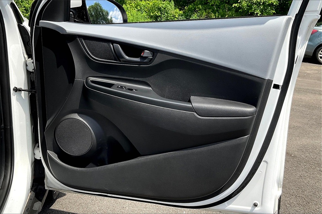 2021 Hyundai Kona SE - Photo 25