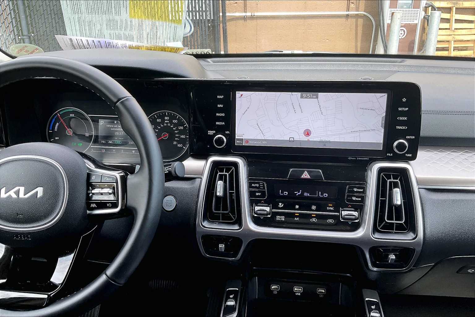 2022 Kia Sorento Hybrid S - Photo 17