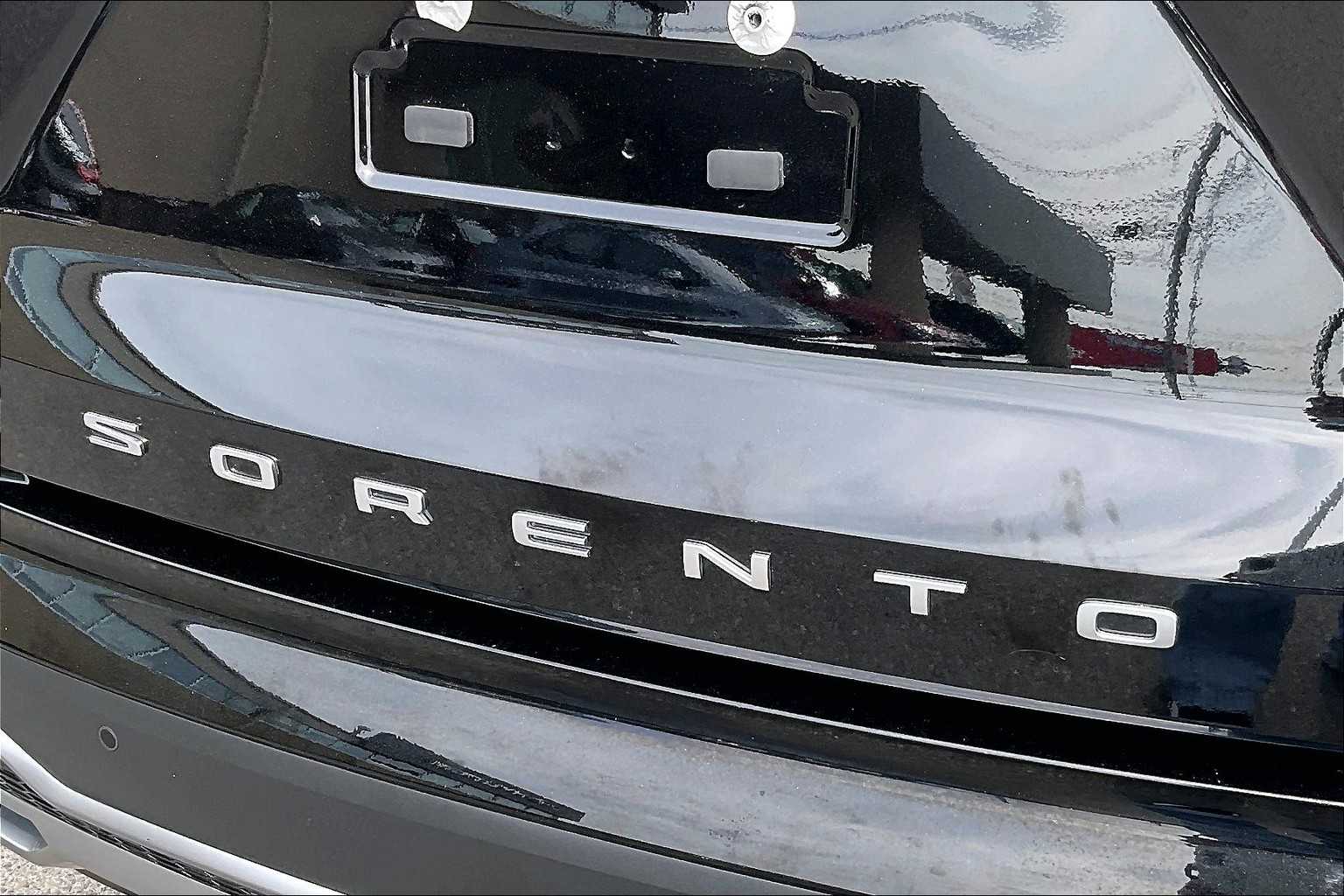 2022 Kia Sorento Hybrid S - Photo 27