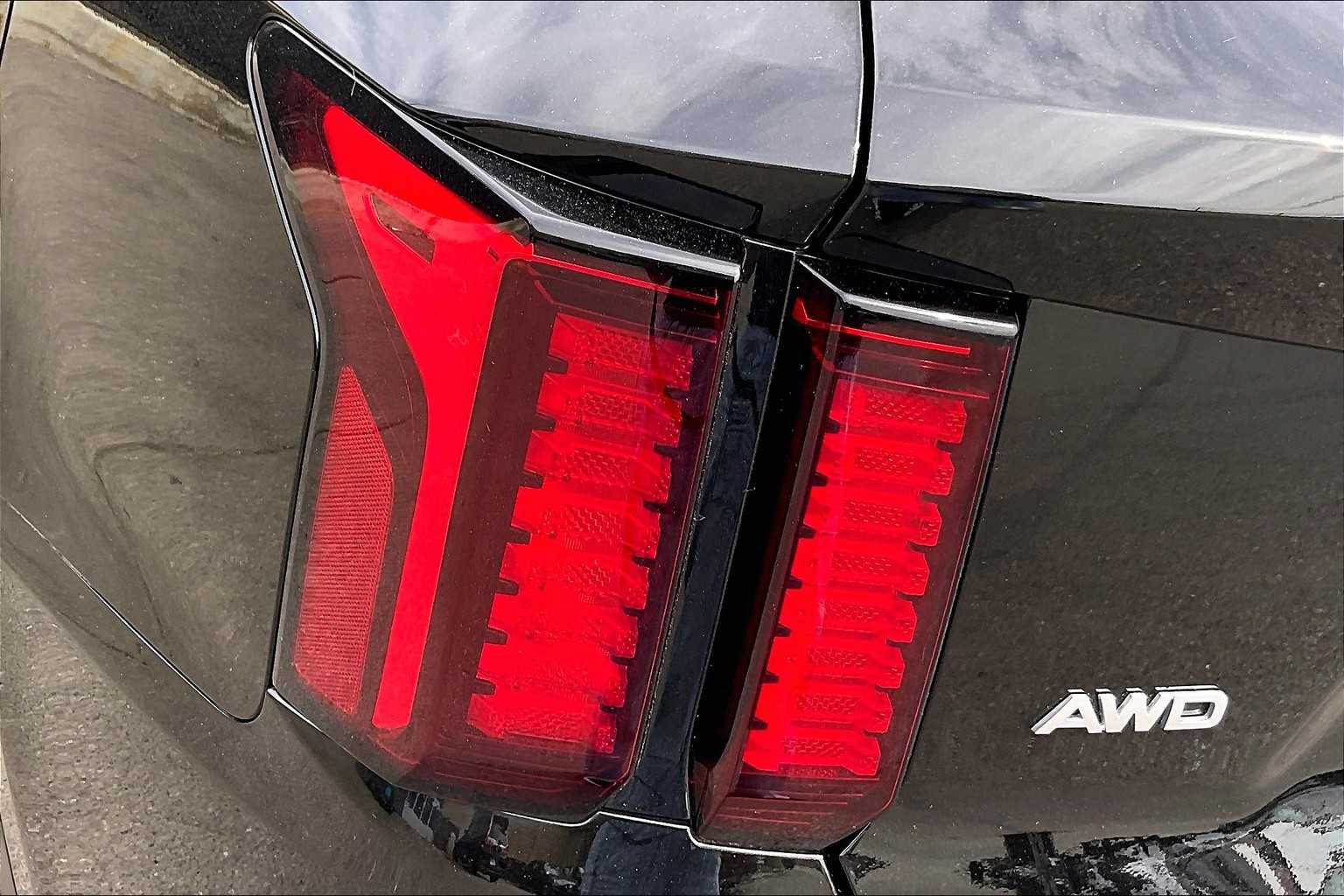 2022 Kia Sorento Hybrid S - Photo 32