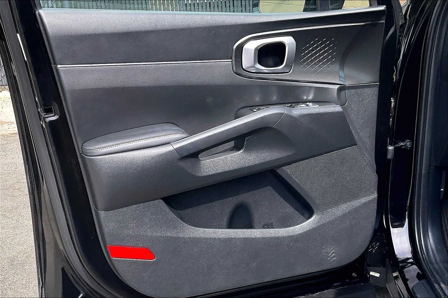 2022 Kia Sorento Hybrid S - Photo 9