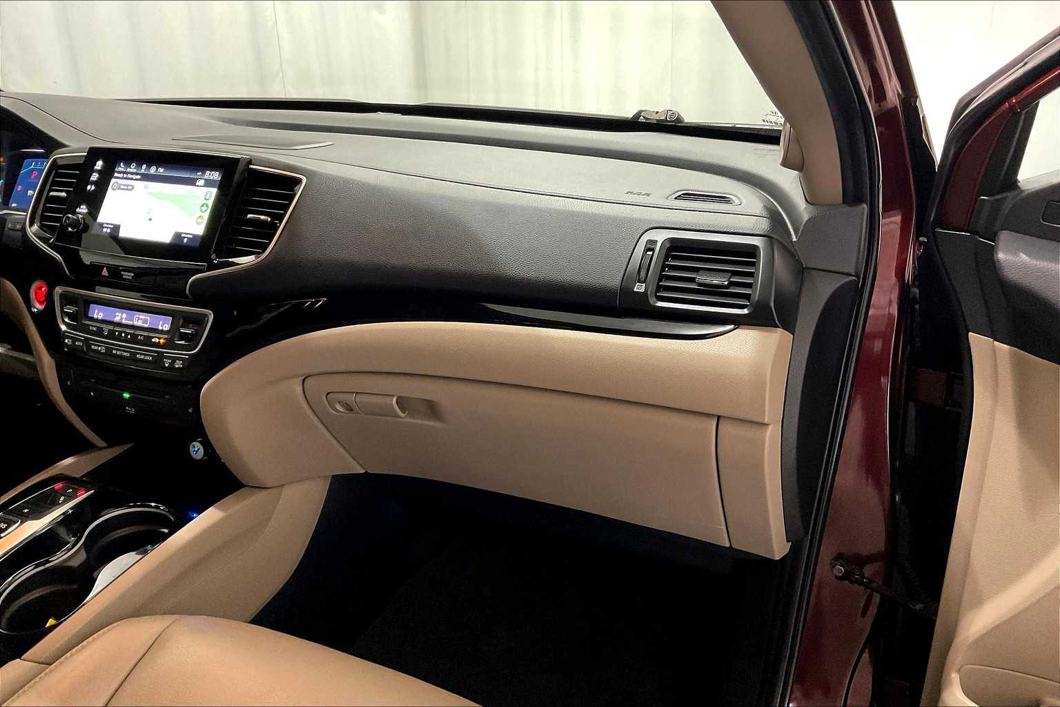 2020 Honda Pilot Touring 8-Passenger - Photo 13