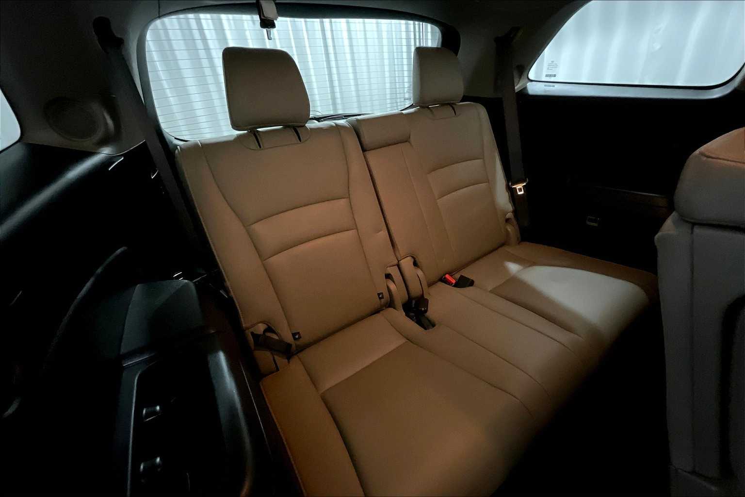 2020 Honda Pilot Touring 8-Passenger - Photo 17