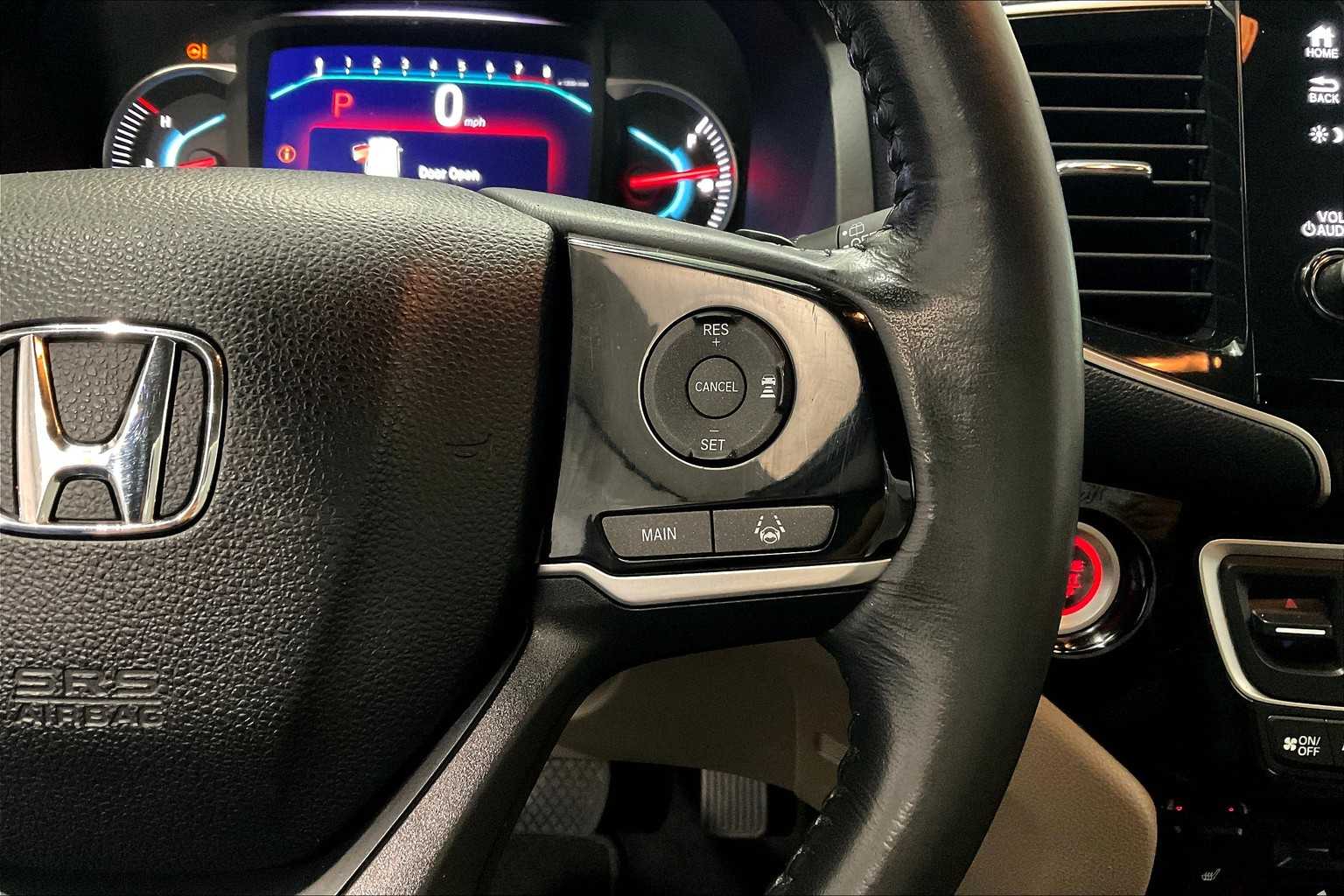 2020 Honda Pilot Touring 8-Passenger - Photo 25