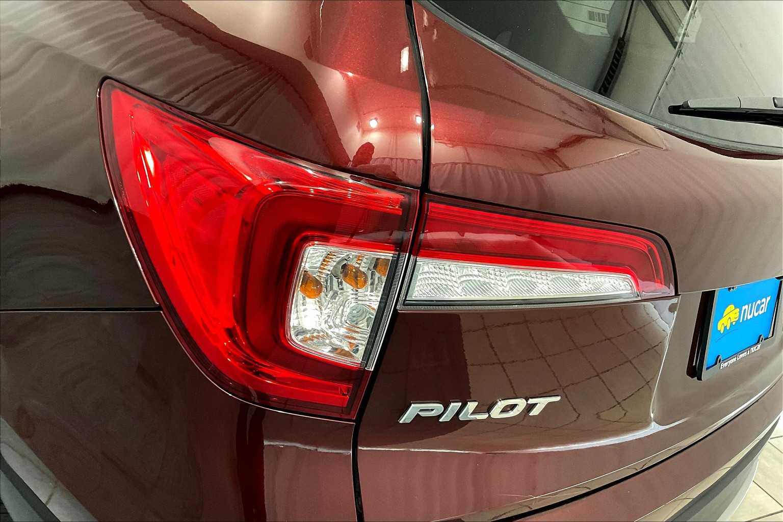 2020 Honda Pilot Touring 8-Passenger - Photo 35