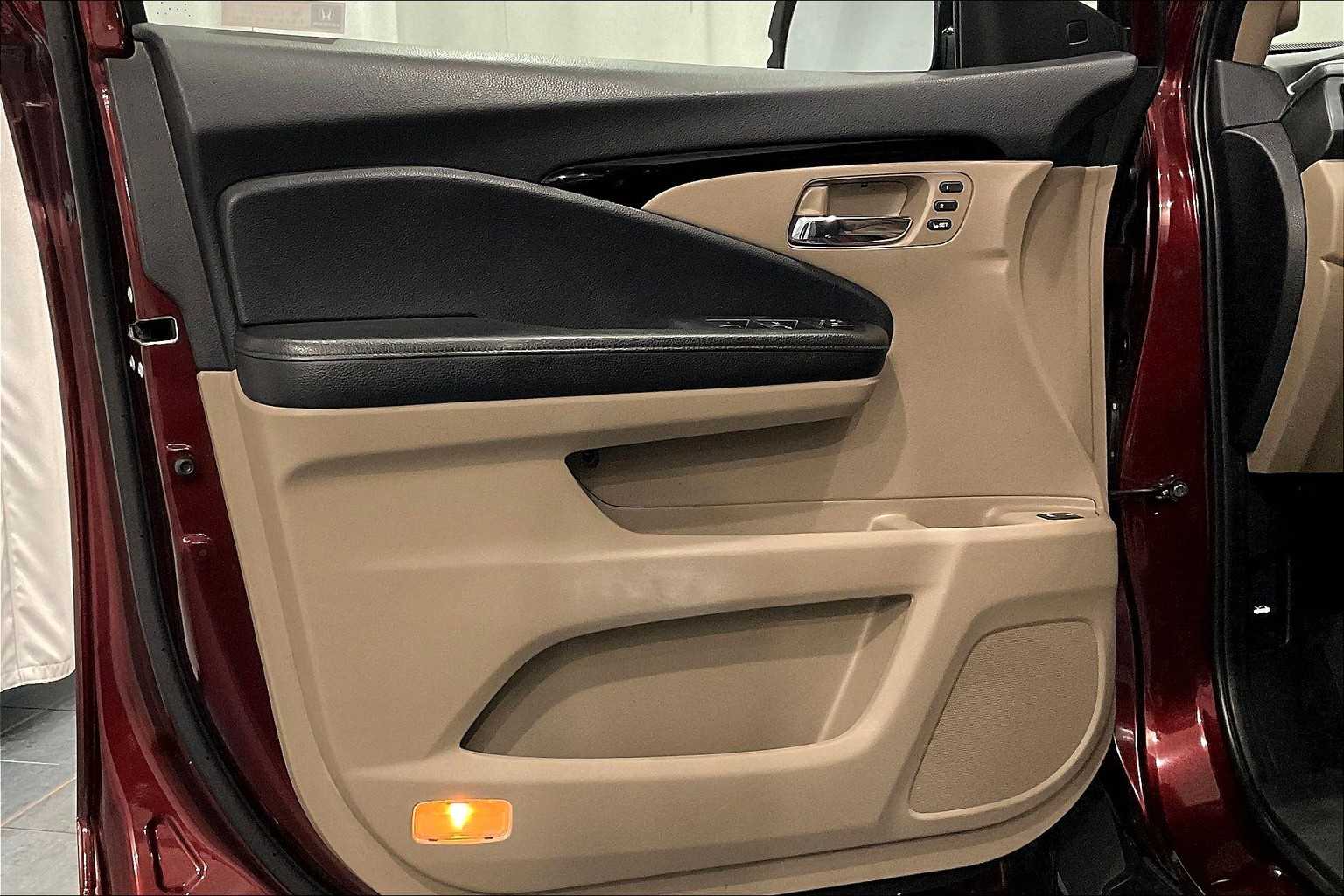 2020 Honda Pilot Touring 8-Passenger - Photo 9