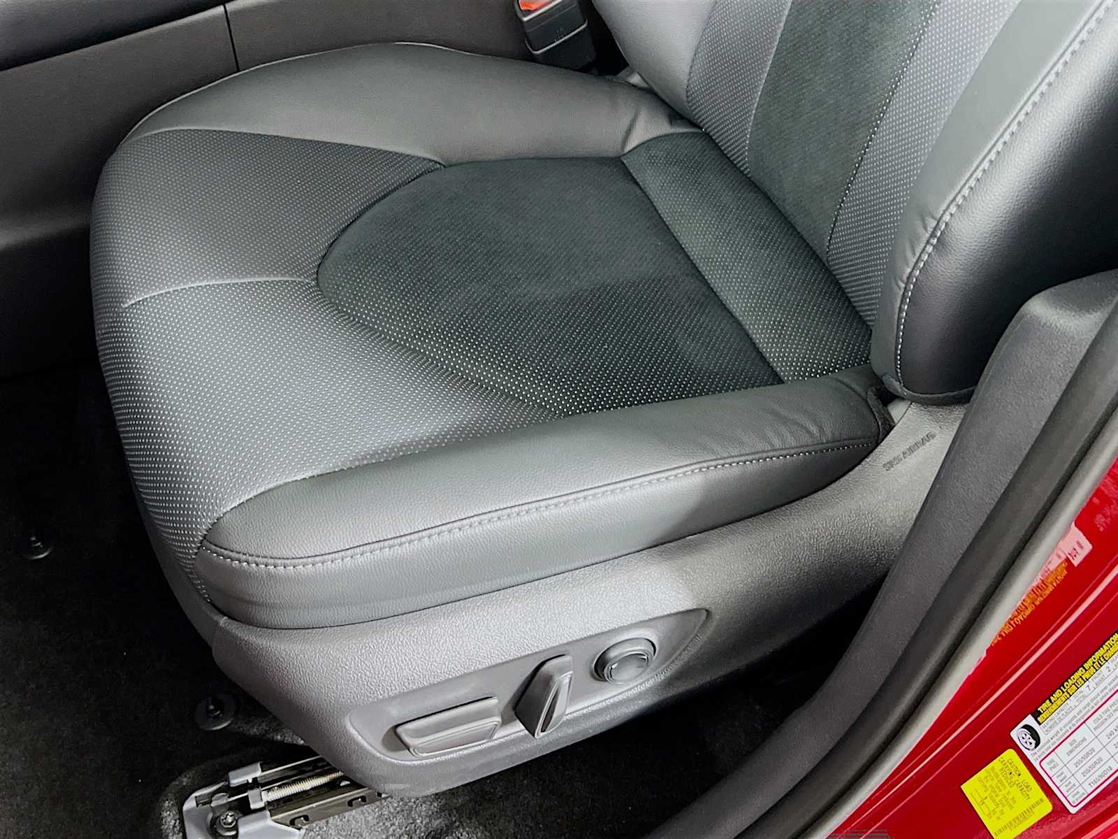 2025 Toyota Grand Highlander Hybrid MAX Platinum - Photo 17