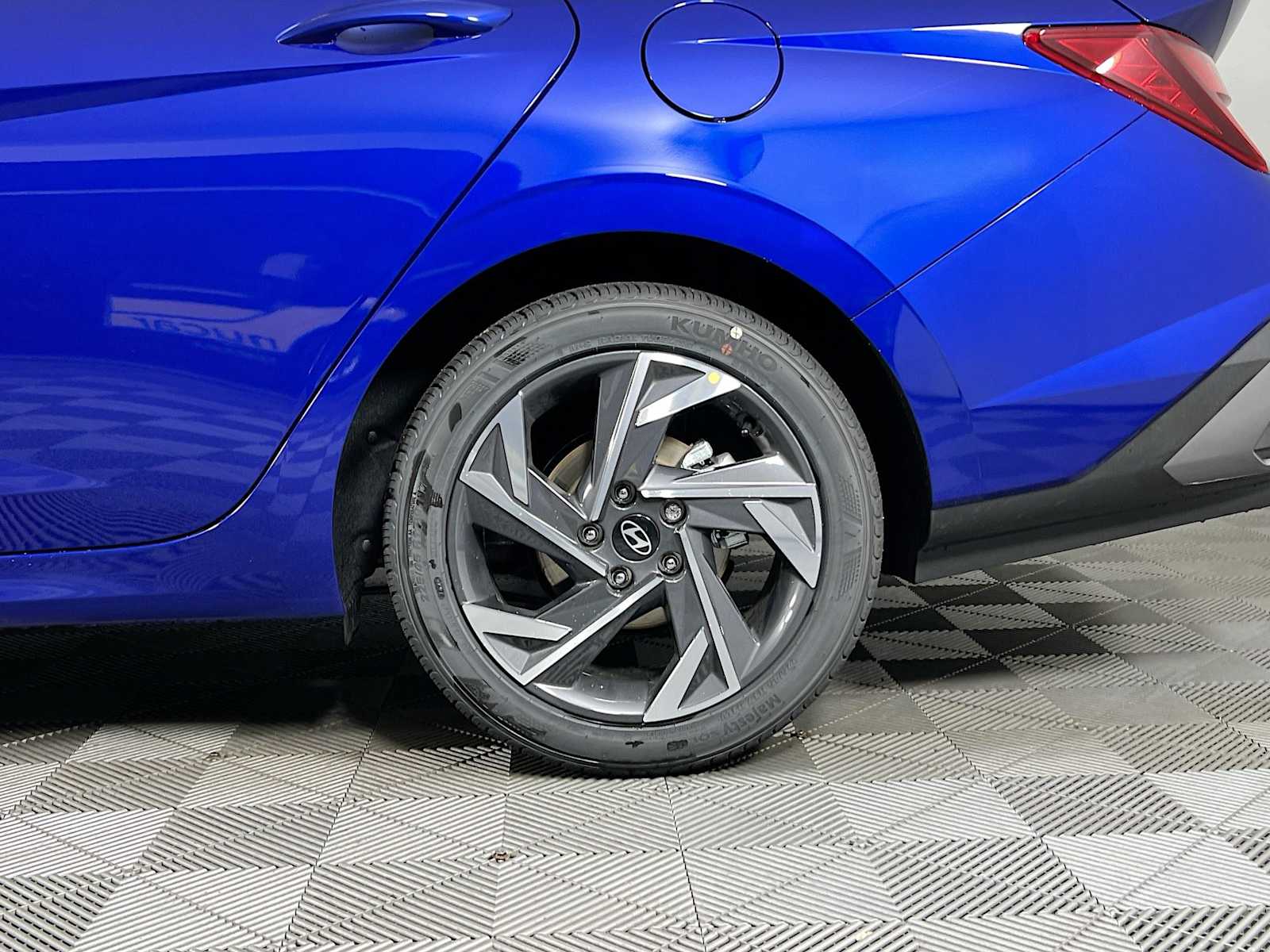 2025 Hyundai Elantra SEL Sport - Photo 18