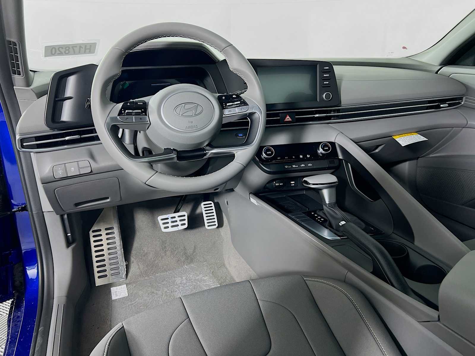 2025 Hyundai Elantra SEL Sport - Photo 6