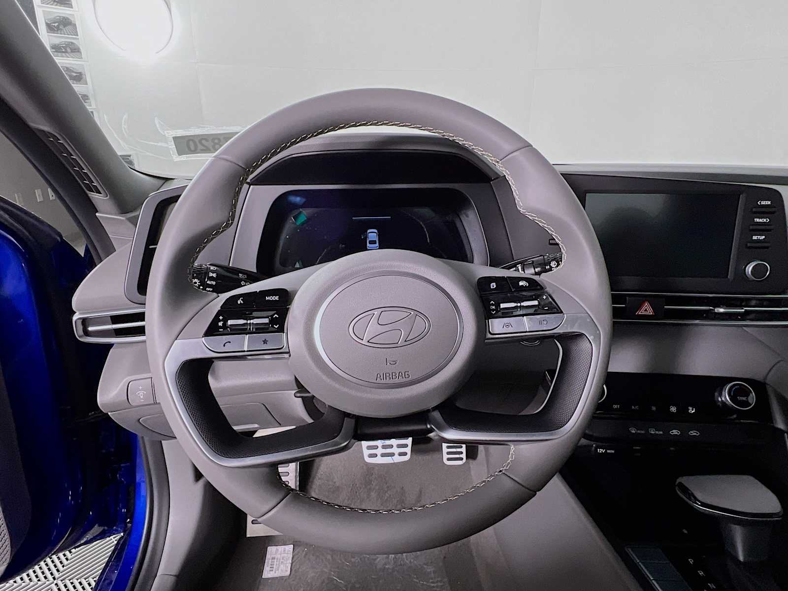 2025 Hyundai Elantra SEL Sport - Photo 7
