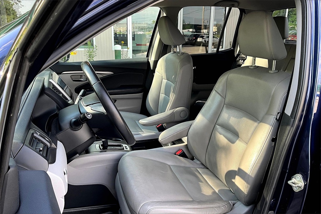 2017 Honda Ridgeline RTL-T - Photo 10