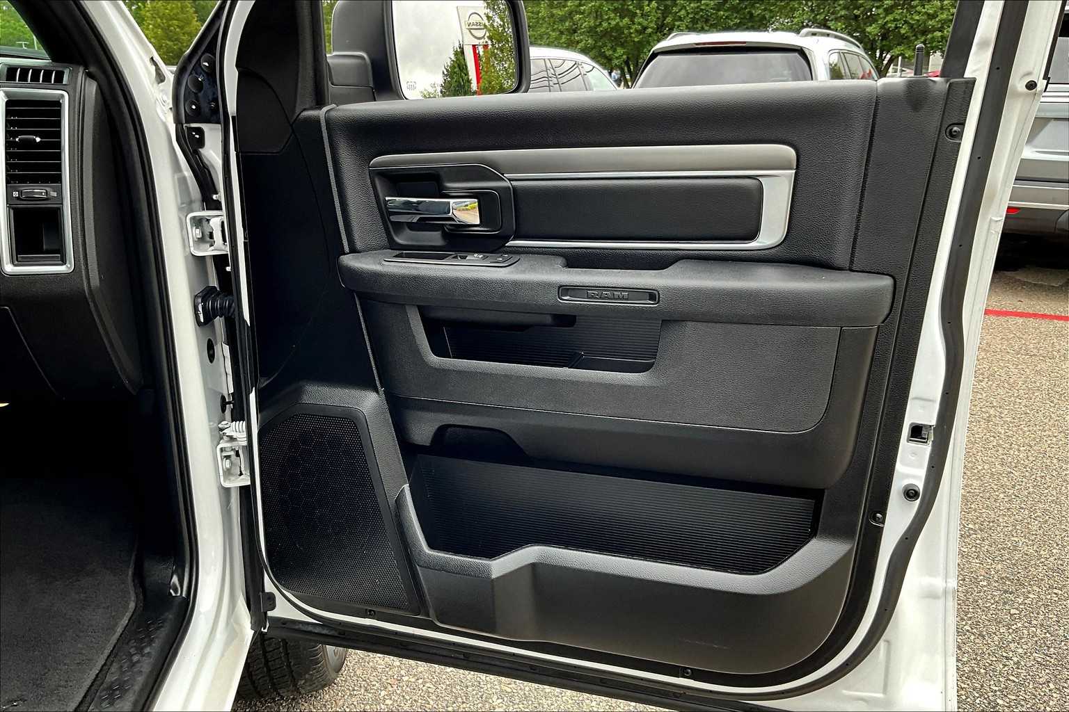 2022 Ram 1500 Classic Warlock - Photo 12