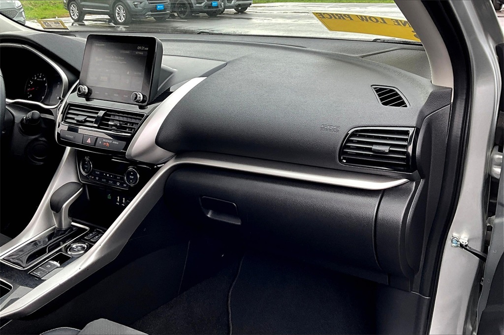 2022 Mitsubishi Eclipse Cross SEL - Photo 13