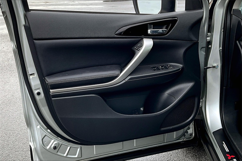 2022 Mitsubishi Eclipse Cross SEL - Photo 9