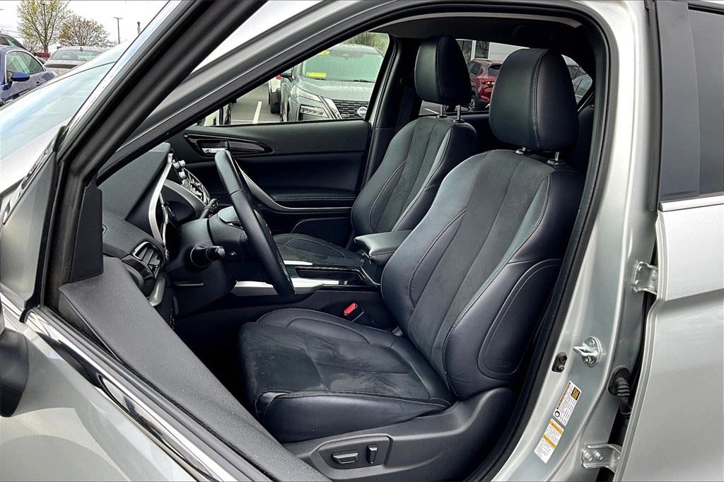 2022 Mitsubishi Eclipse Cross SEL - Photo 10