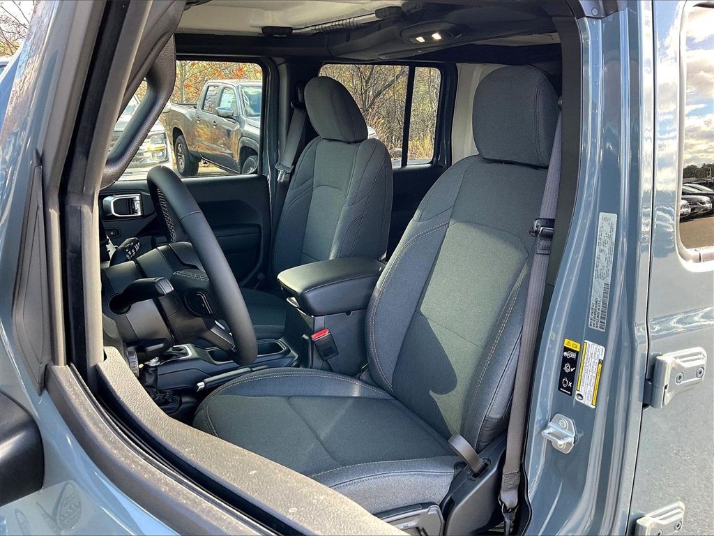 2026 Jeep Wrangler Sport S - Photo 11