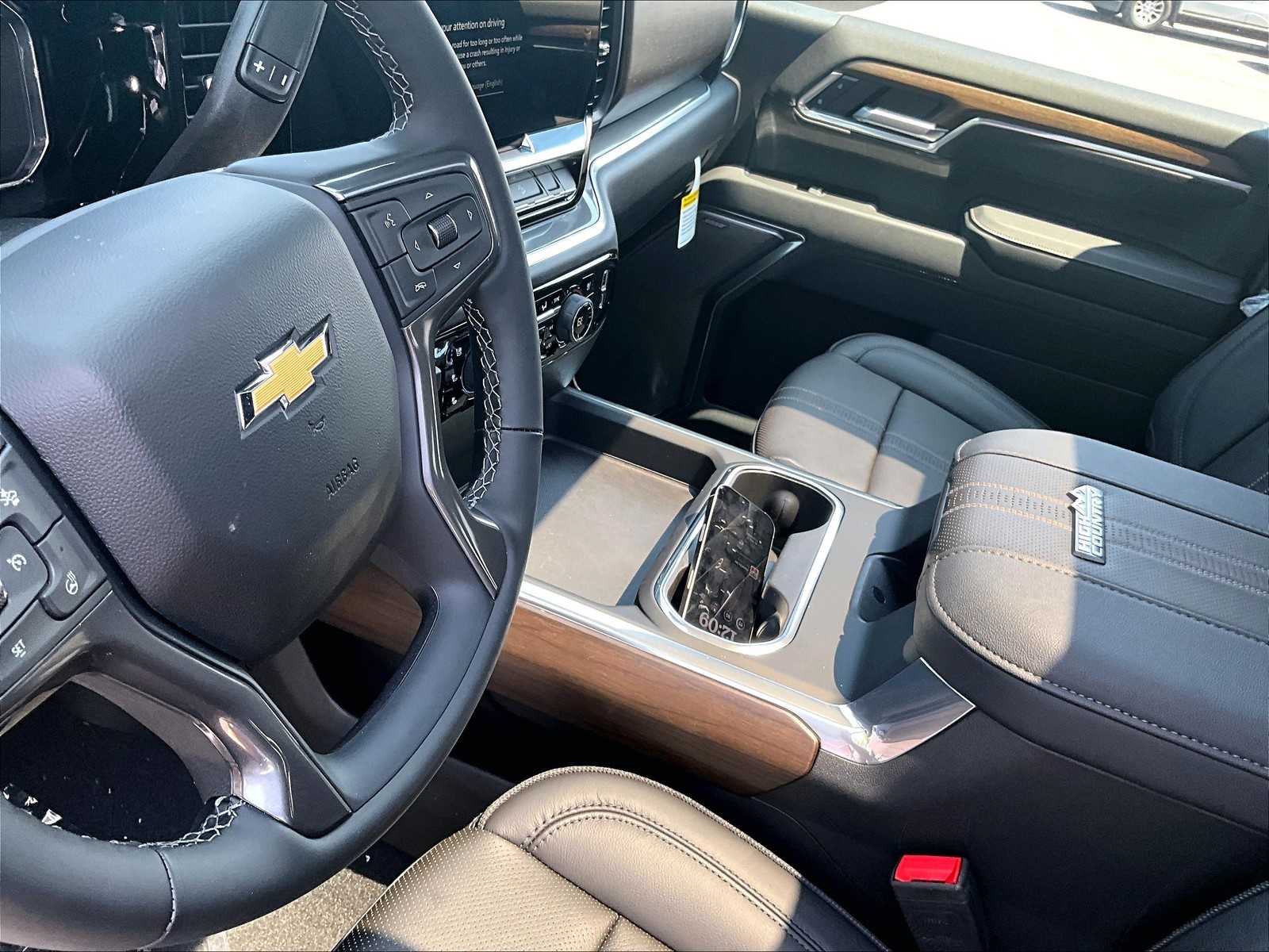 2025 Chevrolet Silverado 2500HD High Country photo 15