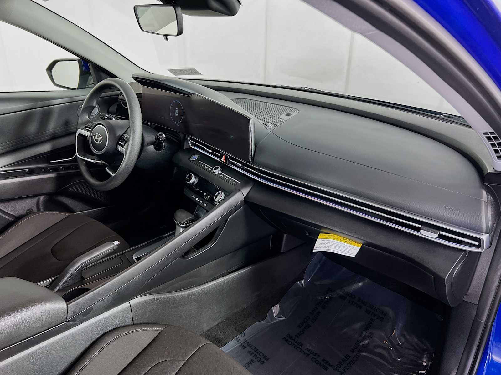 2024 Hyundai Elantra SEL - Photo 28