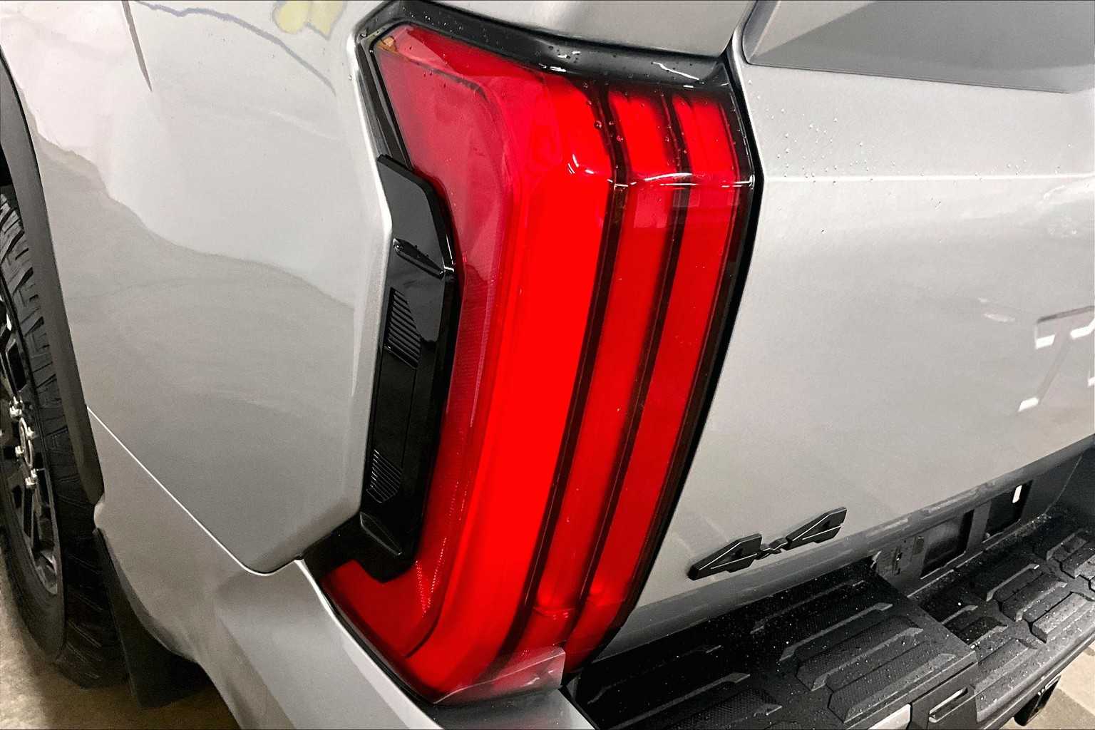 2024 Toyota Tundra SR5 - Photo 34