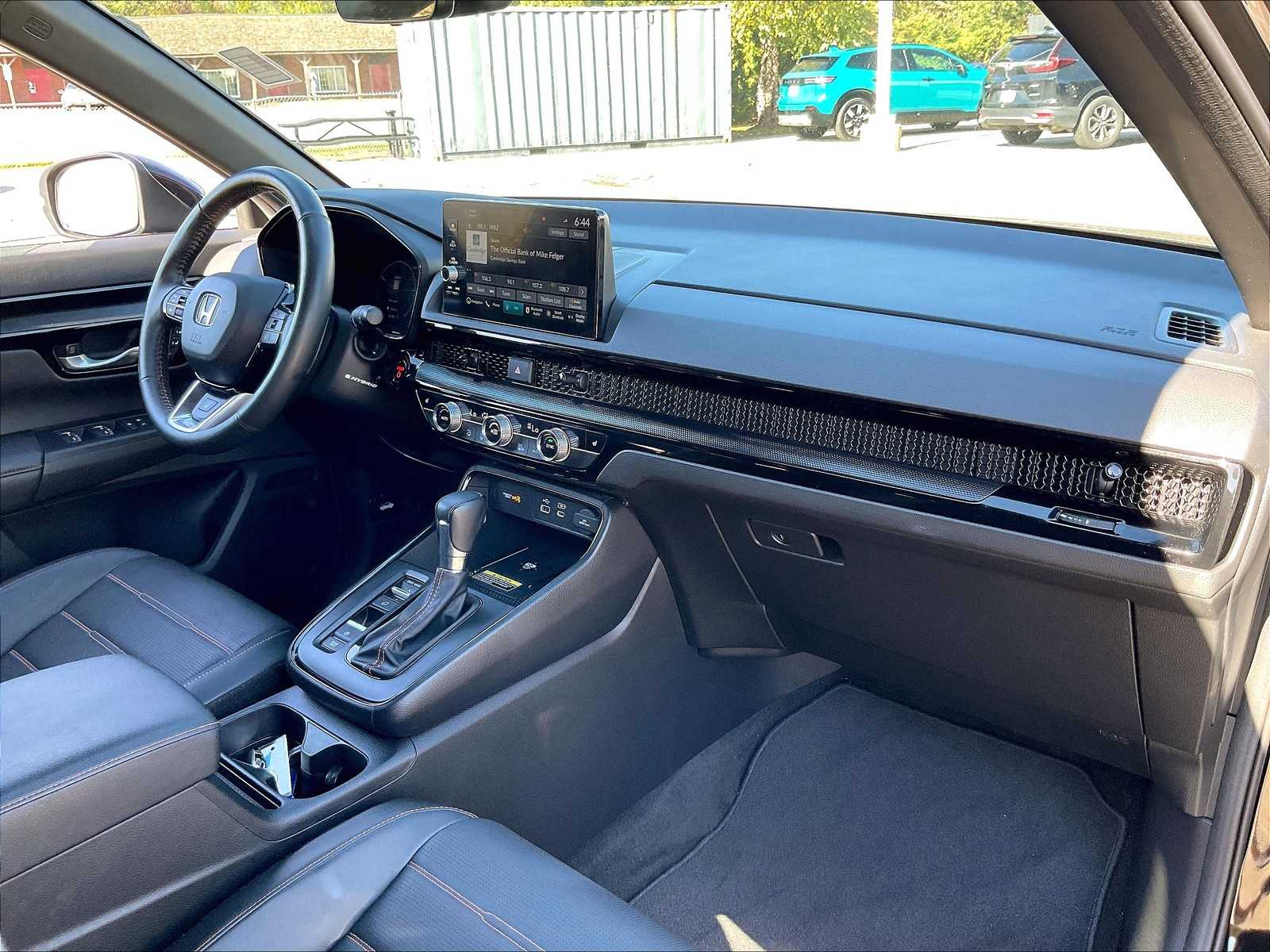 2023 Honda CR-V Hybrid Sport Touring - Photo 14