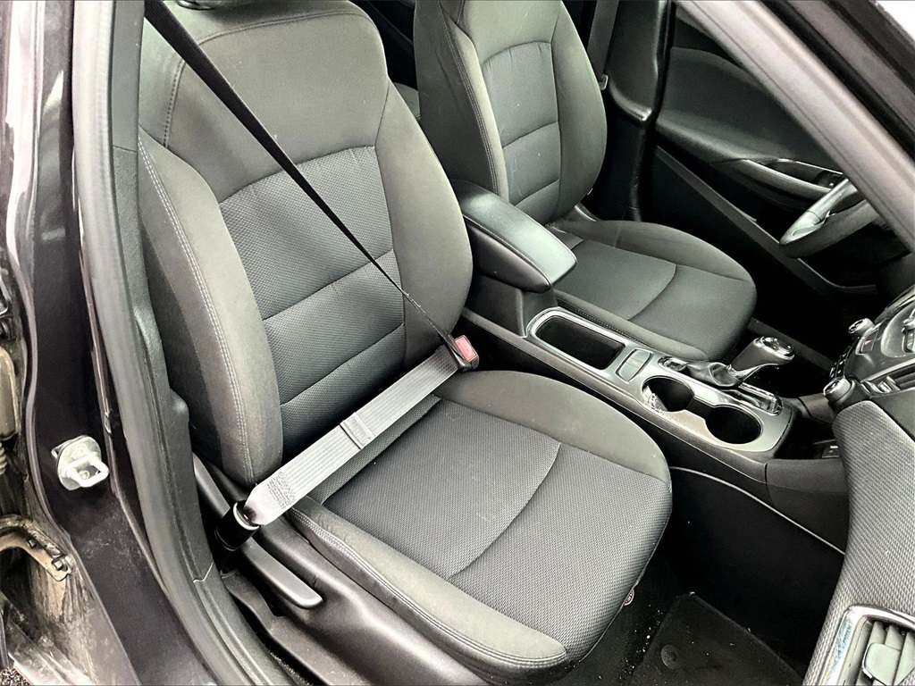 2016 Chevrolet Cruze LT - Photo 11