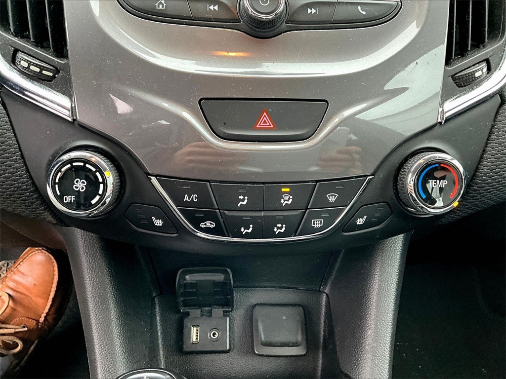 2016 Chevrolet Cruze LT - Photo 25