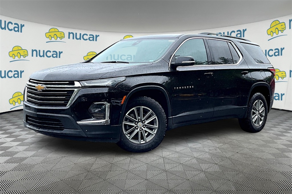 2023 Chevrolet Traverse LT Leather - Photo 2