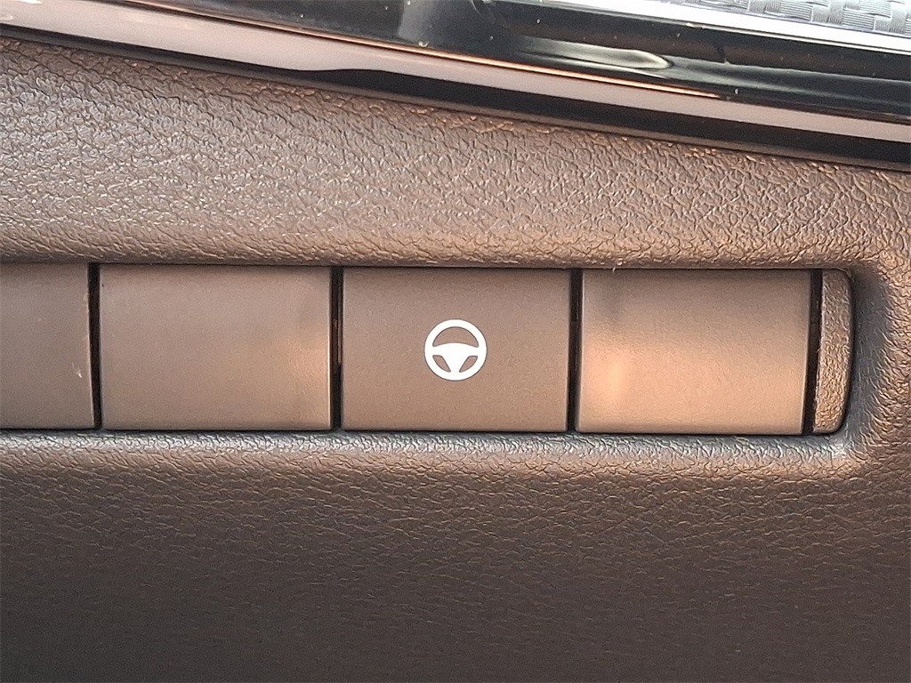2025 Nissan Kicks SR - Photo 18