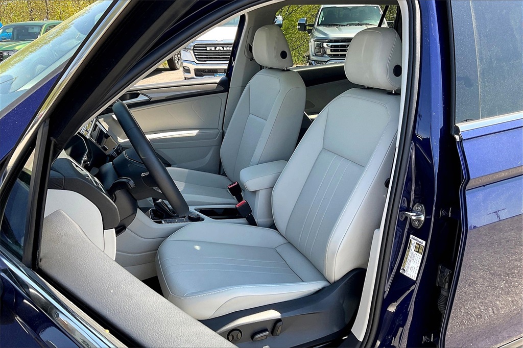 2024 Volkswagen Tiguan 2.0T SE - Photo 9