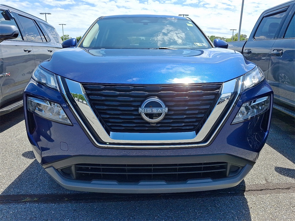 2023 Nissan Rogue SV - Photo 2