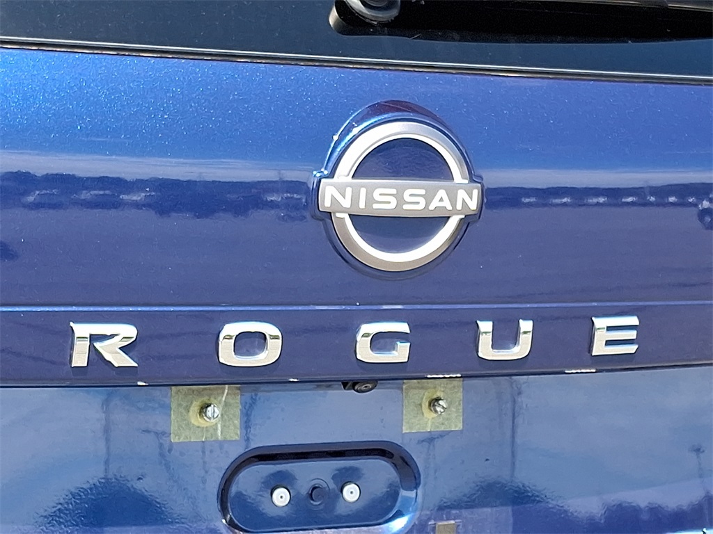 2023 Nissan Rogue SV - Photo 9
