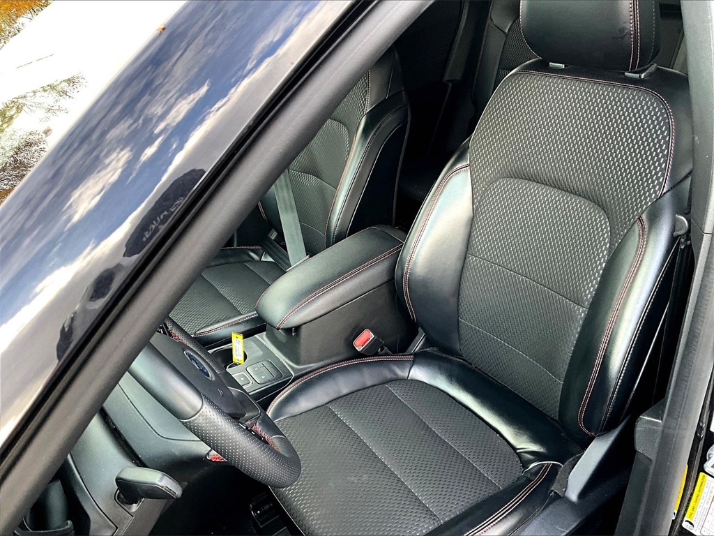 2024 Ford Escape ST-Line - Photo 10