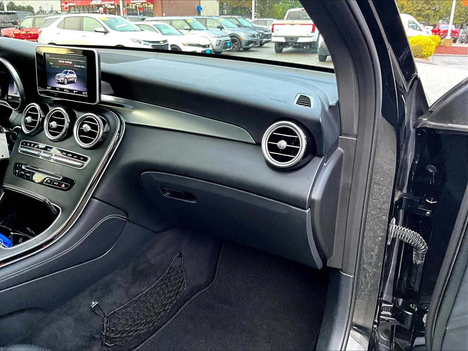 2018 Mercedes-Benz GLC GLC 300 - Photo 13