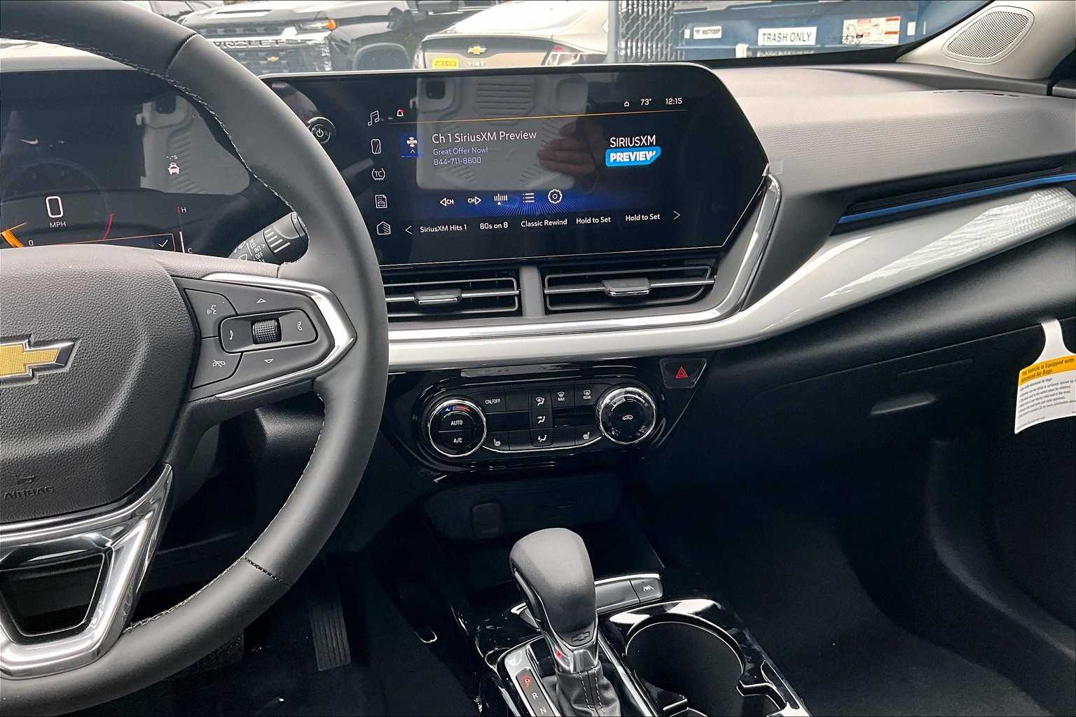 2025 Chevrolet Trax LT - Photo 13