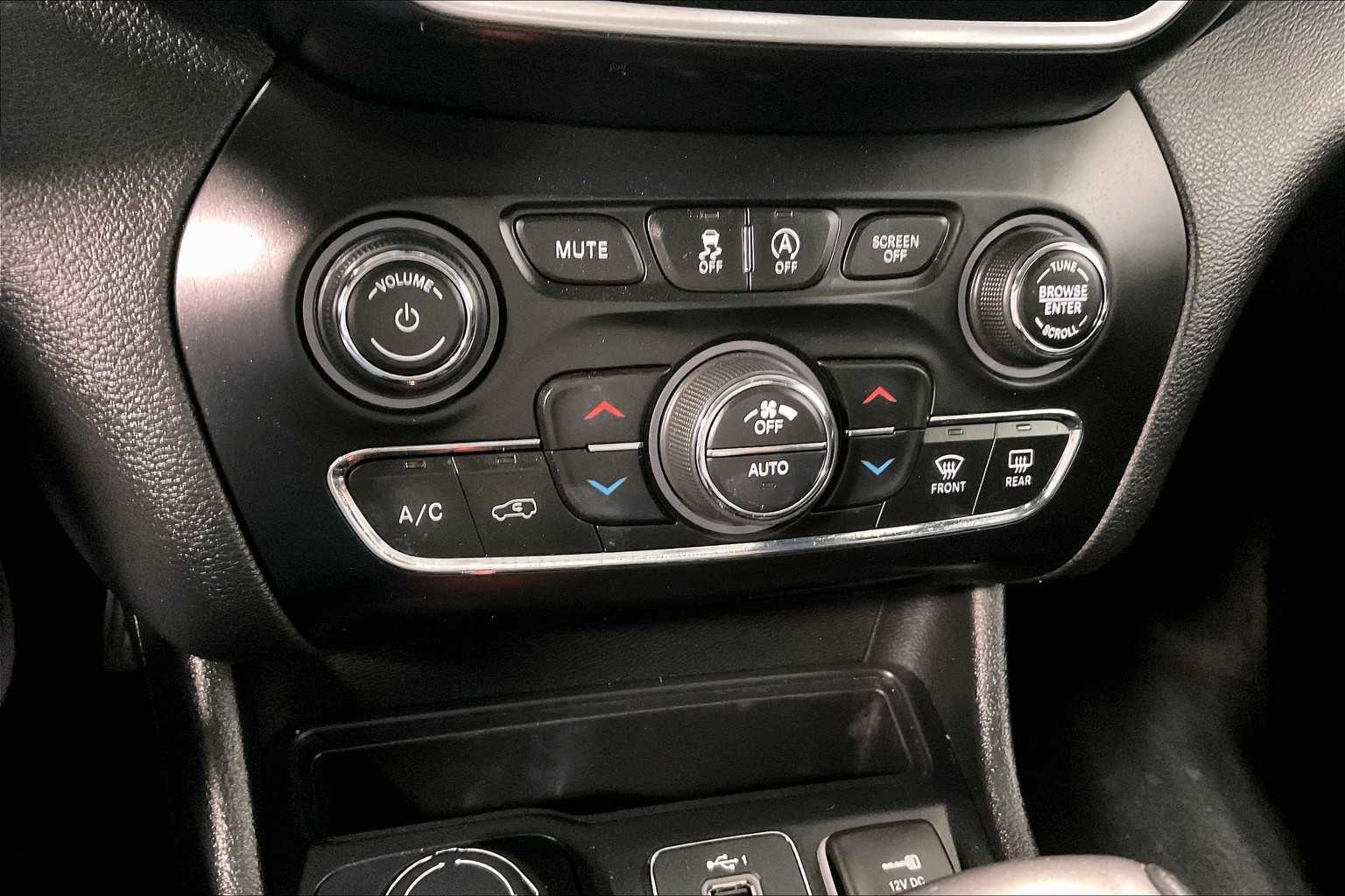 2019 Jeep Cherokee Limited - Photo 25