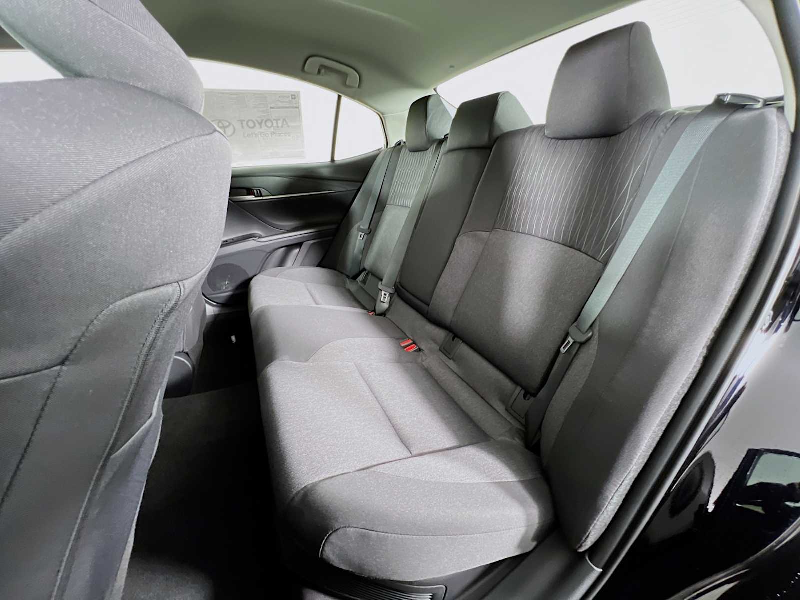 2026 Toyota Camry LE - Photo 13