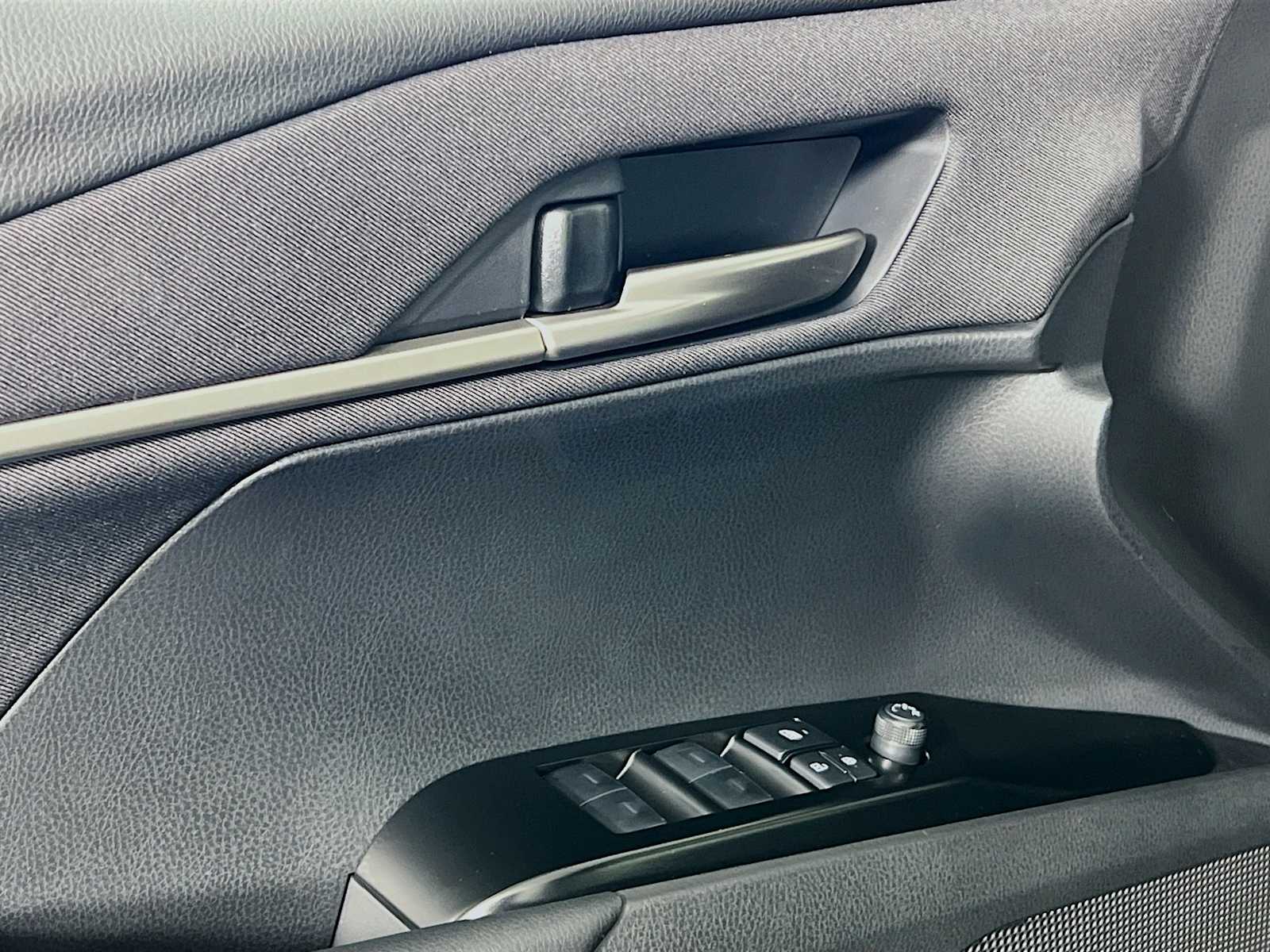 2026 Toyota Camry LE - Photo 16