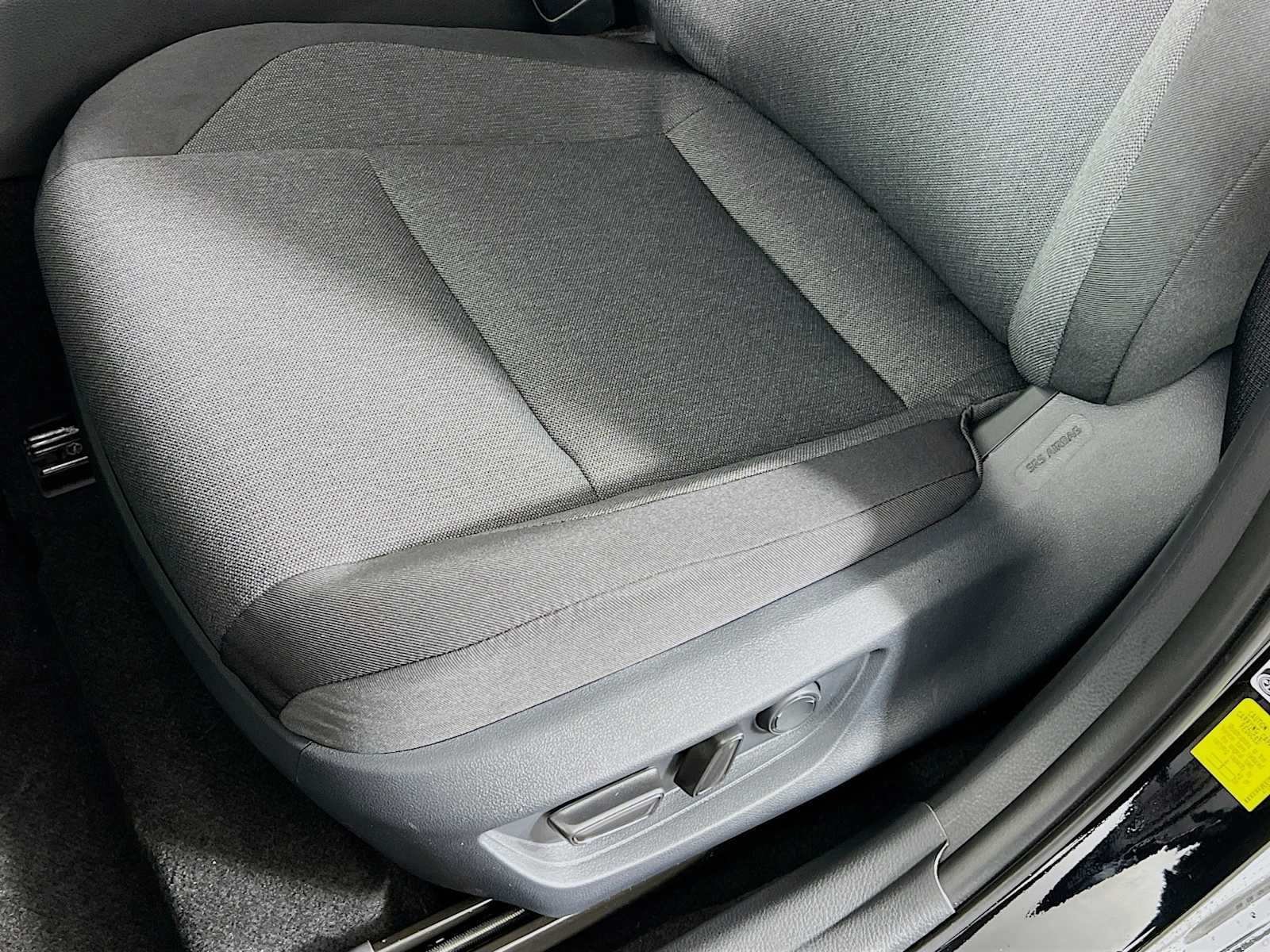2026 Toyota Camry LE - Photo 17