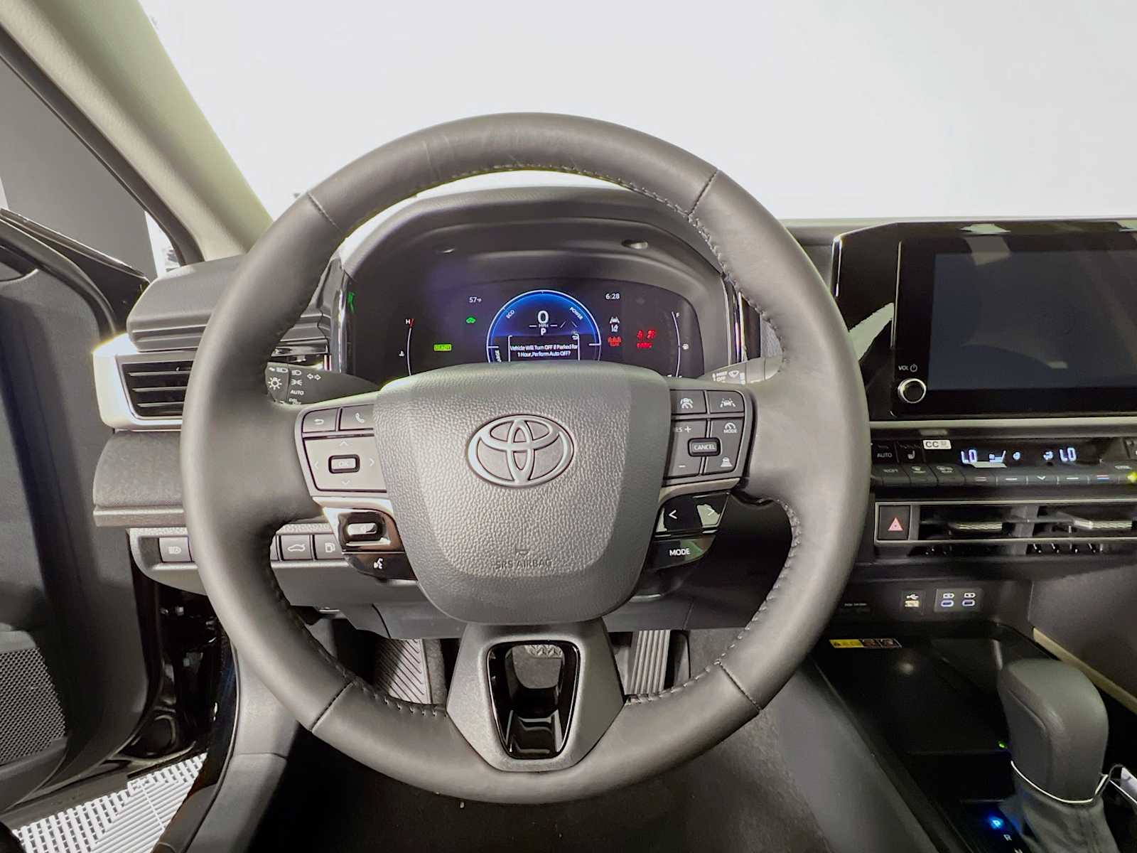 2026 Toyota Camry LE - Photo 7