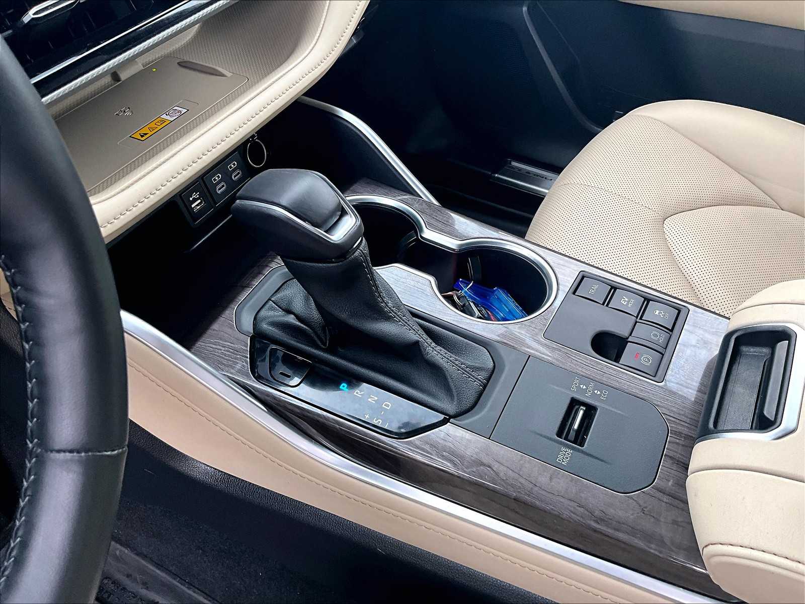 2024 Toyota Highlander Hybrid Platinum - Photo 21