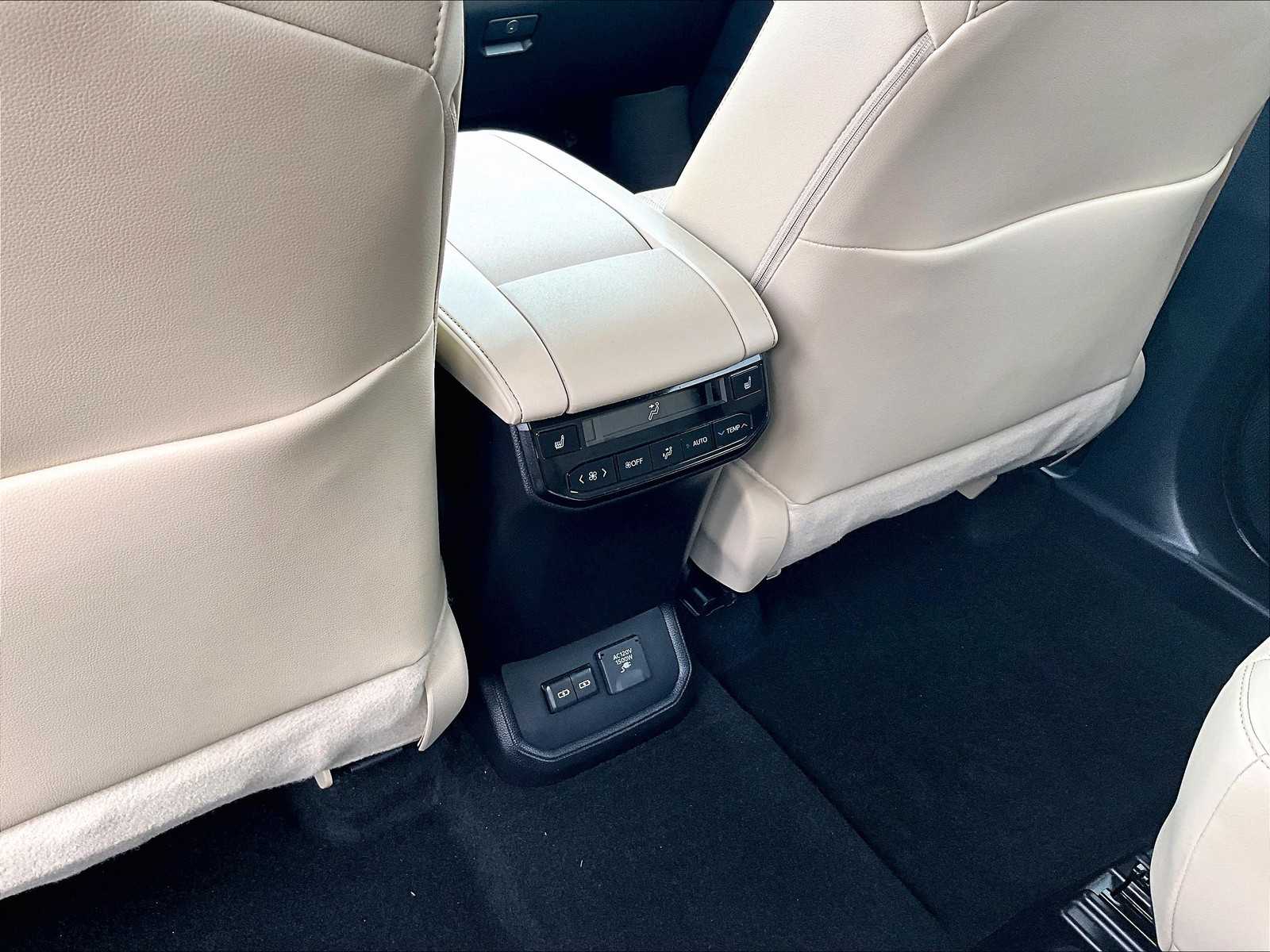 2024 Toyota Highlander Hybrid Platinum - Photo 29